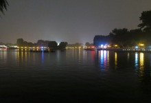 Houhai See in Peking bei Nacht